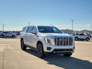Used 2025 GMC Yukon XL Denali w/ Denali Reserve Package image 1