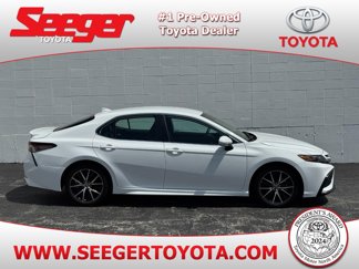 Used 2023 Toyota Camry SE image 1