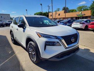 Used 2023 Nissan Rogue S image 1