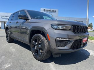New 2025 Jeep Grand Cherokee Limited w/ Black Appearance Package image 1
