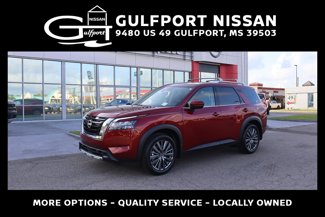 New 2025 Nissan Pathfinder SL image 1