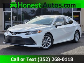 Used 2021 Toyota Camry LE image 1