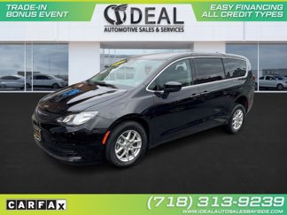 Used 2023 Chrysler Voyager LX image 1