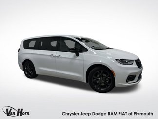 New 2026 Chrysler Pacifica Select image 1