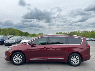 Used 2018 Chrysler Pacifica Touring-L Plus image 1