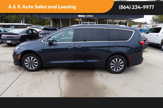 Used 2021 Chrysler Pacifica Touring-L image 1