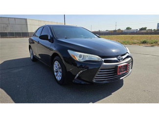 Used 2016 Toyota Camry LE image 1