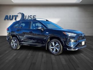 Used 2023 Toyota RAV4 SE image 1