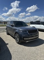 Used 2025 Land Rover Range Rover SE image 1