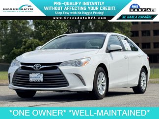 Used 2017 Toyota Camry LE image 1