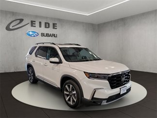 Used 2025 Honda Pilot Elite image 1