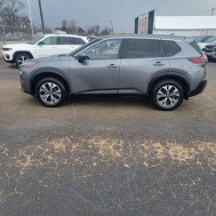 Used 2023 Nissan Rogue SV image 1