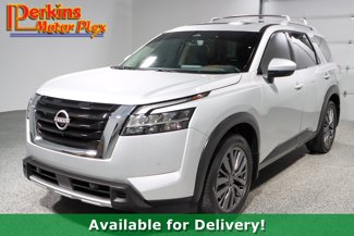 Used 2024 Nissan Pathfinder SL w/ SL Premium Package image 1