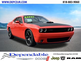 Used 2017 Dodge Challenger R/T image 1