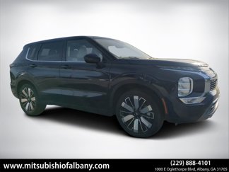 New 2025 Mitsubishi Outlander SE image 1