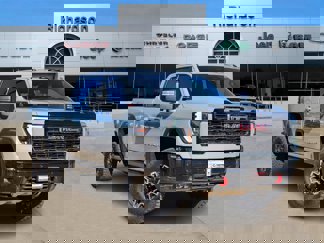 Used 2025 GMC Sierra 2500 AT4X image 1