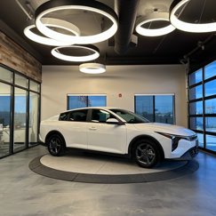 Used 2025 Kia K4 LXS image 1