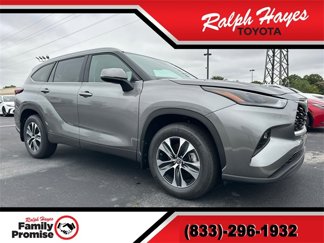 New 2025 Toyota Highlander XLE image 1