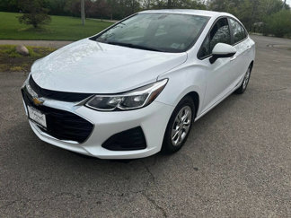 Used 2019 Chevrolet Cruze Sedan image 1