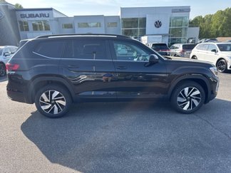 New 2025 Volkswagen Atlas SE image 1