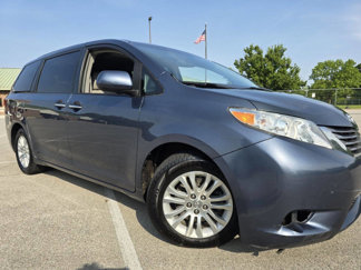 Used 2017 Toyota Sienna image 1