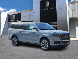 New 2025 Lincoln Navigator L Reserve image 1