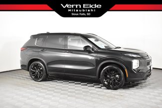 New 2025 Mitsubishi Outlander SEL Black Edition image 1