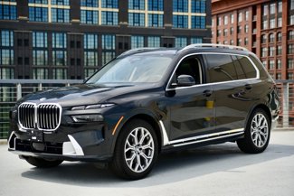 Used 2025 BMW X7 xDrive40i image 1