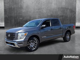 Used 2023 Nissan Titan SV image 1