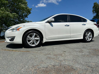 Used 2014 Nissan Altima 2.5 SL w/ Technology Package image 1