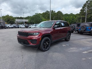 Used 2024 Jeep Grand Cherokee Altitude image 1