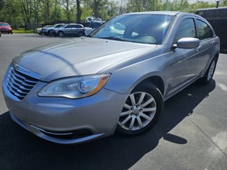 Used 2014 Chrysler 200 Touring image 1