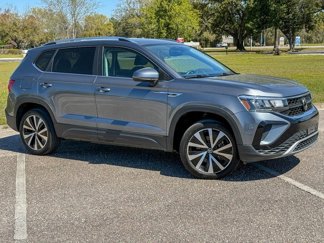 Used 2024 Volkswagen Taos SE image 1