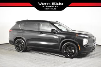 New 2025 Mitsubishi Outlander SEL Black Edition image 1
