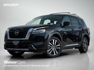 New 2025 Nissan Pathfinder Platinum image 1