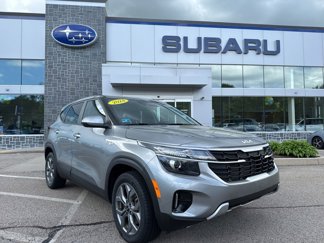 Used 2024 Kia Seltos LX image 1