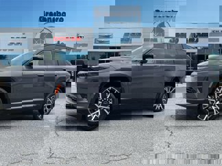 New 2025 Jeep Wagoneer Limited image 1