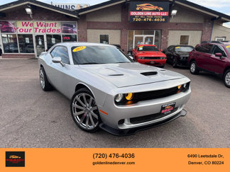 Used 2021 Dodge Challenger SXT image 1
