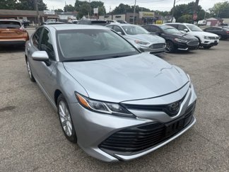 Used 2018 Toyota Camry L image 1