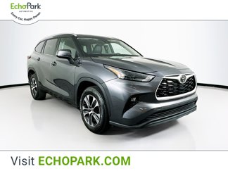 Used 2024 Toyota Highlander XLE image 1