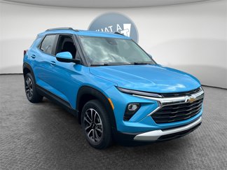 Certified 2025 Chevrolet TrailBlazer LT w/ Driver Confidence Package image 1