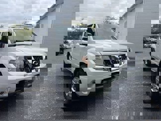 Used 2014 Nissan Frontier SV w/ SV Value Truck Package image 1