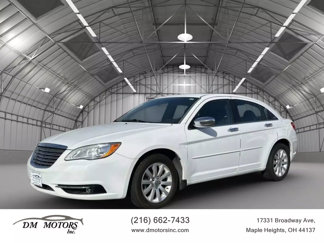 Used 2014 Chrysler 200 Limited image 1