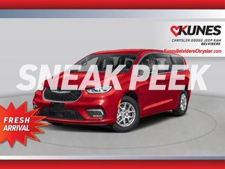 New 2026 Chrysler Pacifica Select image 1