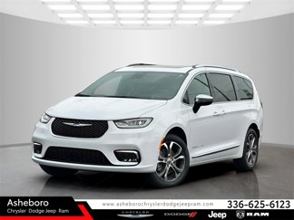 New 2025 Chrysler Pacifica Pinnacle image 1