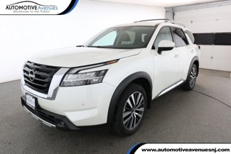 Used 2022 Nissan Pathfinder Platinum w/ Cargo Package image 1
