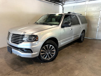 Used 2015 Lincoln Navigator L 4WD image 1