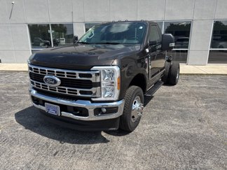 New 2025 Ford F350 4x4 Regular Cab DRW Super Duty image 1