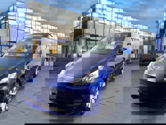 Used 2023 Tesla Model Y Long Range image 1
