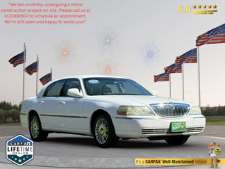 Used 2009 Lincoln Town Car Signature Limited image 1